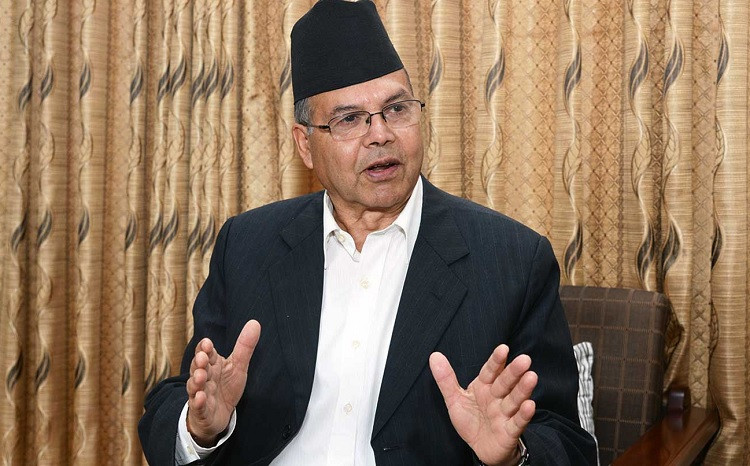 नेपालले समदूरीमा रहेर परराष्ट्र नीति अँगाल्नुपर्छ : नेता  झलनाथ खनाल