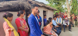 नेतृ बिना मगरले गरिन  बेलडाँडीको एक शोकाकुल परिवारसंग भेटघाट