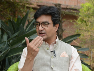 भीम रावललाई राणाको प्रश्न : सरकारमा हुँदा पैसा लिने, बाहिर आएपछि भ्रम फैलाउने ?