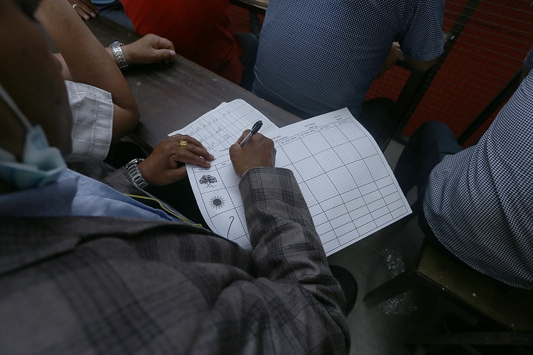 पोखरा महानगरपालिकामा सत्ता गठबन्धनका उम्मेदवारको अग्रता कायमै