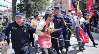 संविधानविरुद्ध प्रदर्शन गर्ने ५ जना पक्राउ