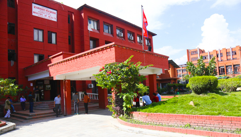 समायोजन भएका कर्मचारीको अपुग तलब स्वास्थ्य मन्त्रालयले नै पठाउने