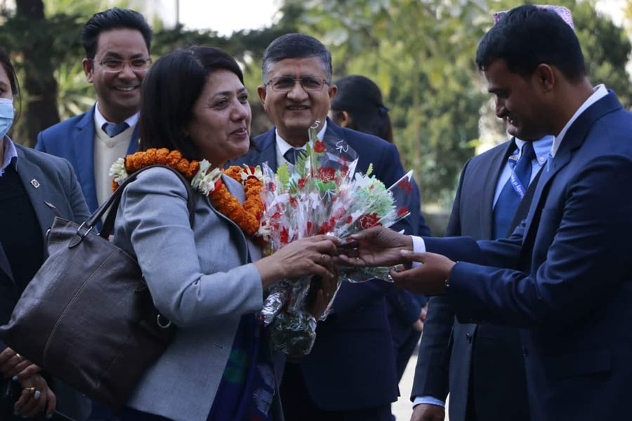 परराष्ट्रमन्त्री भोलि श्रीलंका जाँदै