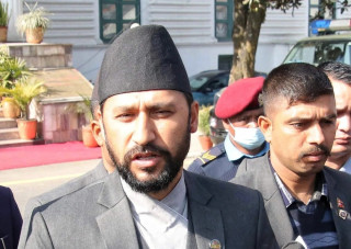 '१३ वटा मन्त्रालय दिनुहोस्, देश कस्तो बनाउनुपर्छ देखाइदिन्छु' : रवि लामिछाने