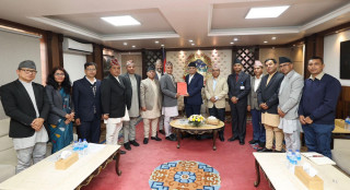 सरकारी कर्मचारीको न्युनतम तलब ३४ हजार सिफारिस, दरबन्दी कटौती गर्न सुझाव