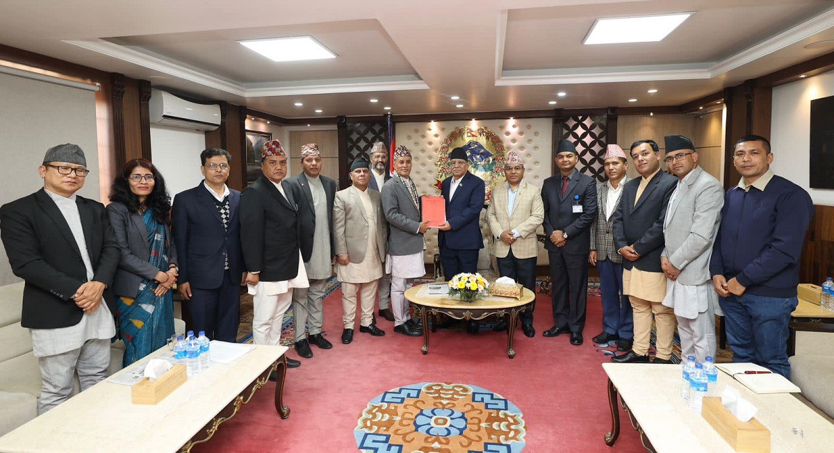 सरकारी कर्मचारीको न्युनतम तलब ३४ हजार सिफारिस, दरबन्दी कटौती गर्न सुझाव