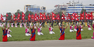 आज गणतन्त्र दिवसको अवसरमा सैनिक मञ्चमा विशेष समारोह आयोजना हुँदै