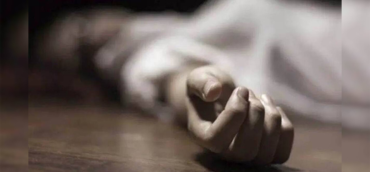 धादिङमा छोरालाई बचाउन गएकी आमाको छोरासँगै लडेर मृत्यु