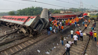 भारतमा रेल दुर्घटनामा ज्यान गुमाउनेको सङ्ख्या दुई सय ८० पुग्यो