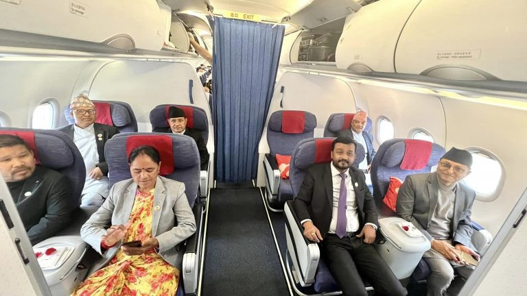 पोखरामा पहिलो अन्तर्राष्ट्रिय उडान, राष्ट्रिय सभा अध्यक्ष तिमिल्सिना स्वदेश फिर्ता 