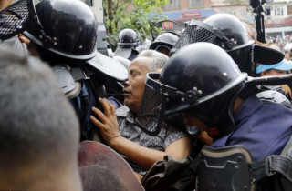 सहकारी पीडितद्धारा अन्दोलन, केही पीडित प्रहरीको नियन्त्रणमा 