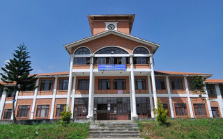 स्नातकलाई पुनः तीन वर्षमा झार्ने तयारी