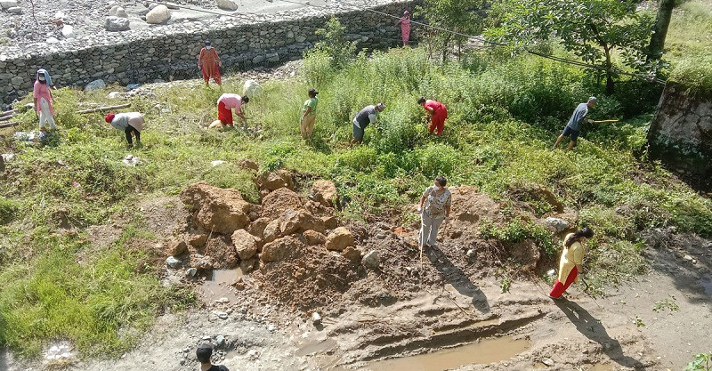 बेनीमा 'लामखुट्टेको लार्भा खोज्ने र नष्ट गर्ने' अभियान
