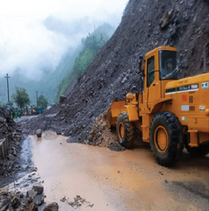 नारायणगढ–मुग्लिन अबरुद्द  सडक एकतर्फी सञ्चालनमा