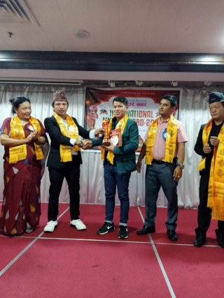 गायक उत्सव सुब्वा लामाले हात पारे अन्तराष्ट्रिय म्युजिक अवार्ड !