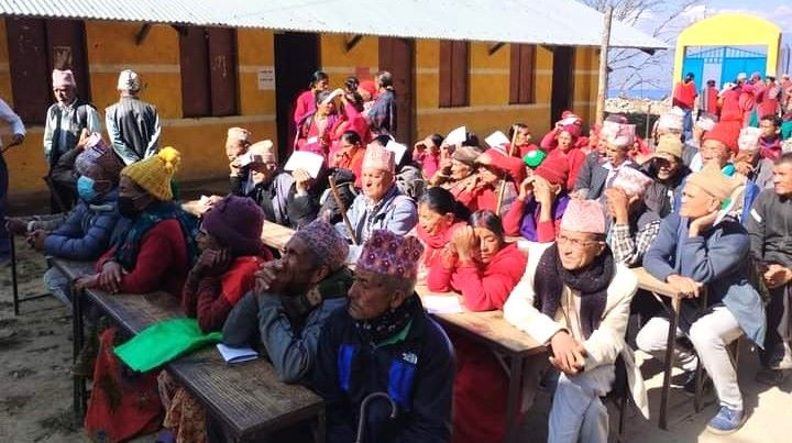 स्वास्थ्य शिविरमा २५६ जनाको आँखा परीक्षण