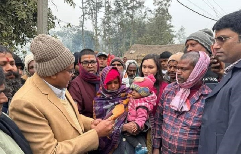 गोली लागेर मृत्यु भएका लक्ष्मीको परिवारलाई आर्थिक सहयोग