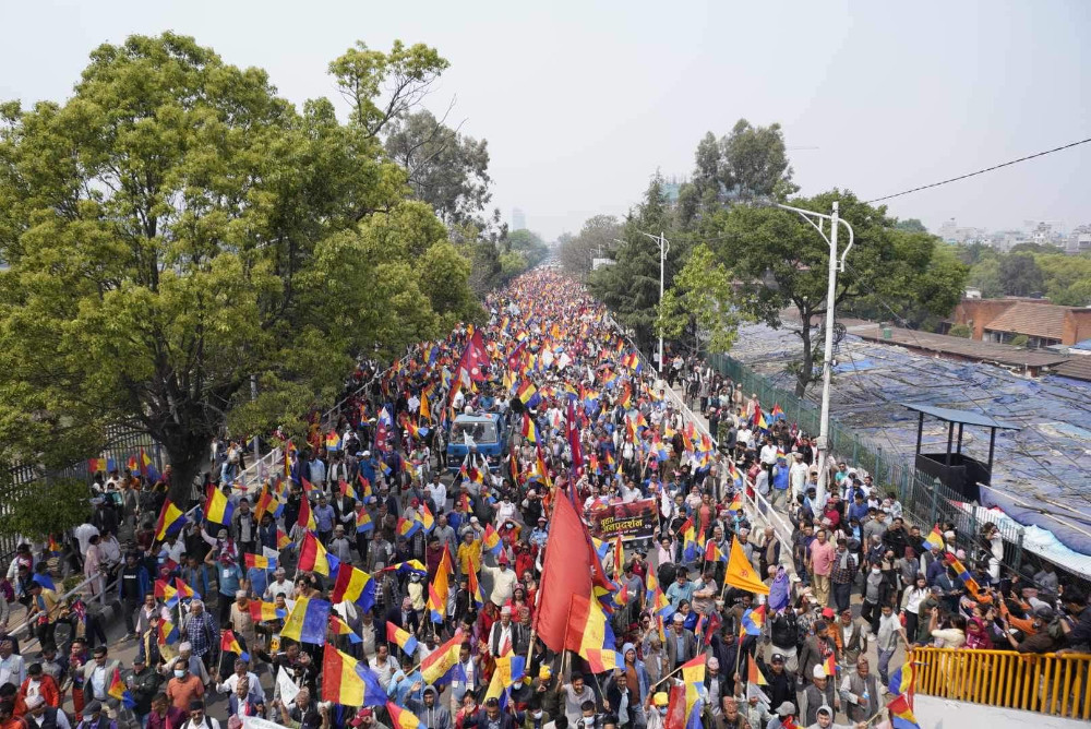 काठमाडौंको ट्राफिक राप्रपाको प्रदर्शनले अस्तव्यस्त