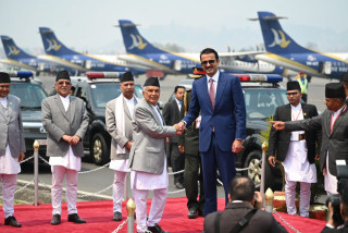 स्वदेश फर्किए कतारका राजा