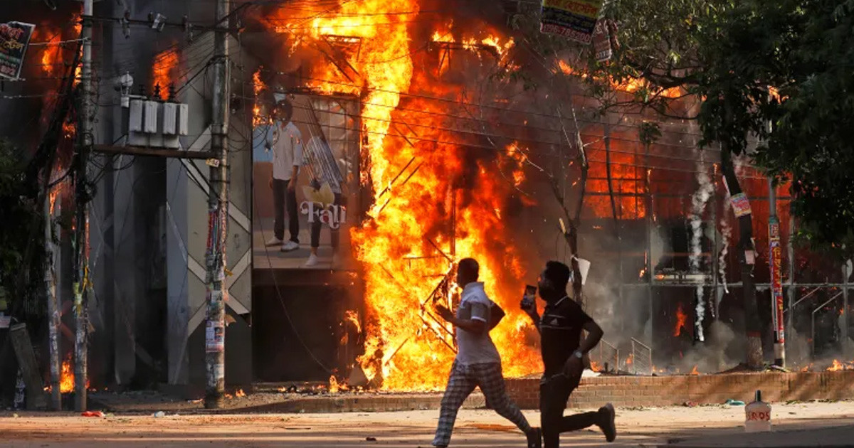 बंगलादेशमा एकैदिन मारिए ९१ जना, किन रोकिएन विद्यार्थीको आन्दोलन?