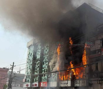 तीनकुनेमा   राजावादीले एउटा घर आगो लगाए