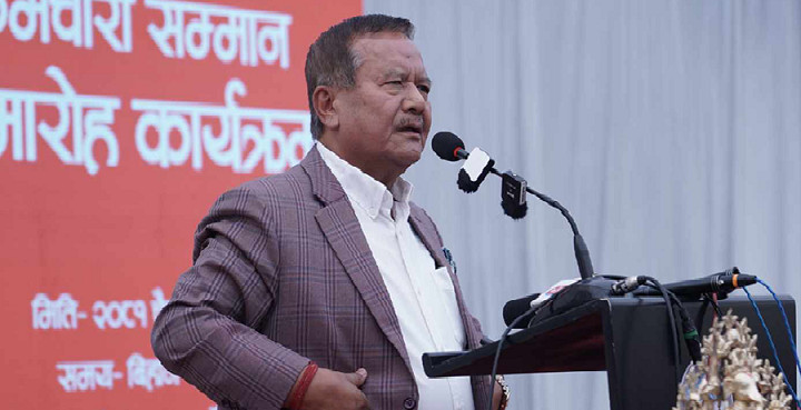 भाटभटेनी सञ्चालक  मीनबहादुर  गुरुङले रजकको परिवारलाई ५ लाख र महर्जनको परिवारलाई ३ लाख दिने  घोषणा