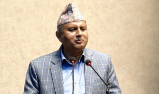 बीपीको सालिकमा कालोमोसो दलिएको घटनामा एमाले महासचिवको आपत्ति