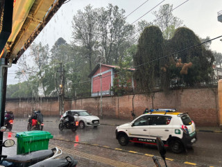 काठमाडौँ उपत्यकामा बिहानदेखि हल्का वर्षा