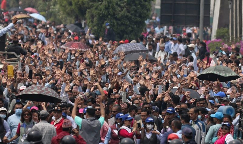 आन्दोलनरत शिक्षकहरु  एसइईको कापी परीक्षण तथा १२ कक्षाको परीक्षामा सहभागी नहुने ?
