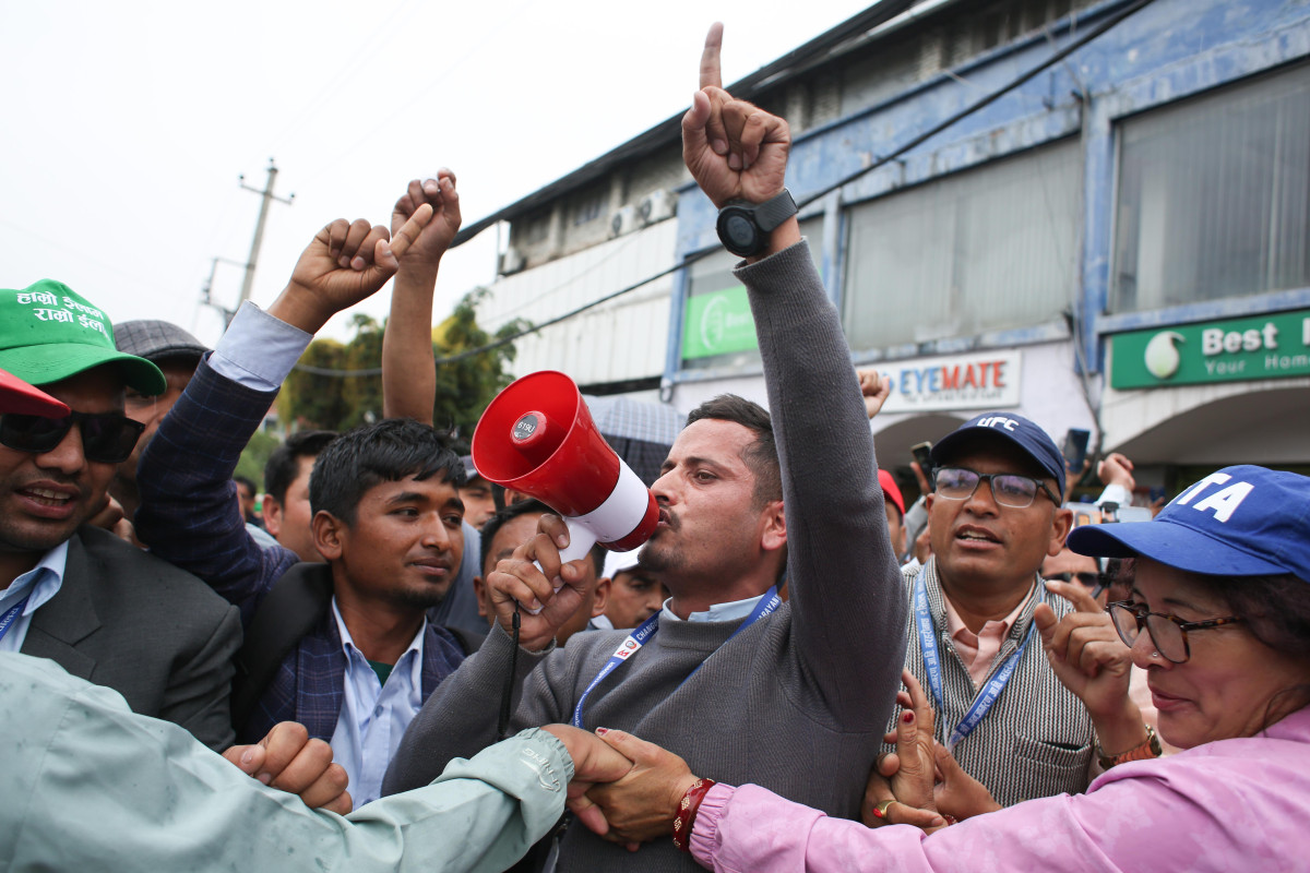 शिक्षकको आन्दोलन जारी, २७ औँ दिनमा मिसिए नेताहरू [फोटोफिचर]