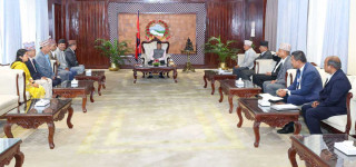 प्रधानमन्त्रीसँग भूमि समस्या समाधान आयोगका पदाधिकारीको छलफल