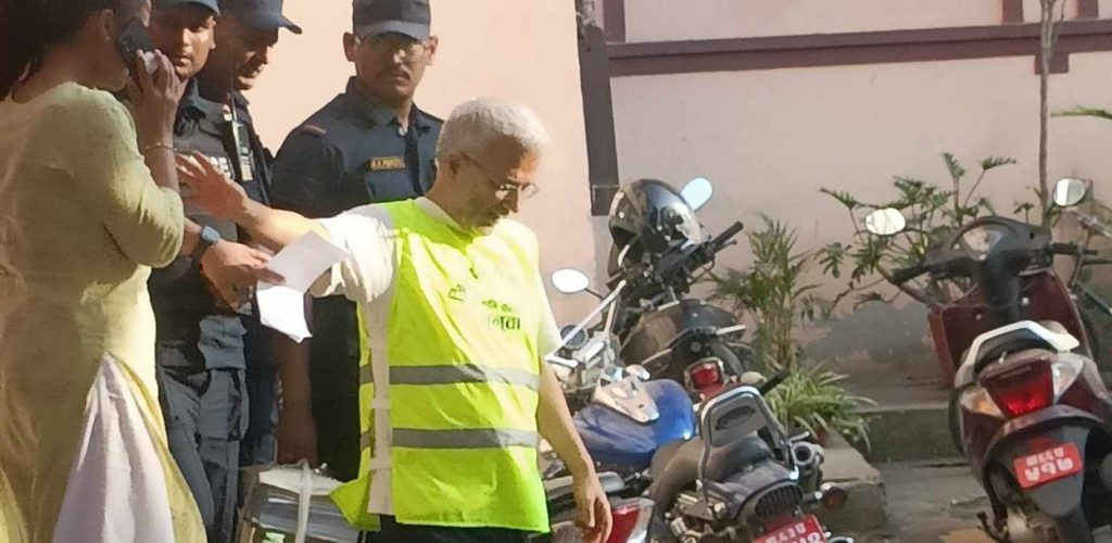 रवीन्द्र मिश्र आजै  अदालतमा थुनछेक बहस