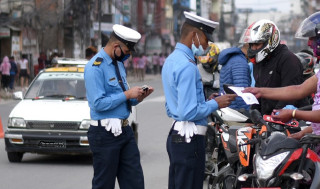 ट्राफिक प्रहरीको ‘लापसे’ परीक्षण: २० चालक पक्राउ
