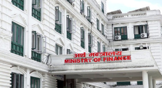 करारका शिक्षक कटौती हुने कि नहुने,