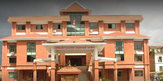 नापी सर्भेक्षक  दुई  जना  घुससहित  पक्राउ