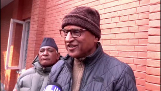 पार्टी विभाजन रोक्न  डा. कोइरालाले  दुवै पक्षसँग वार्ता गर्ने