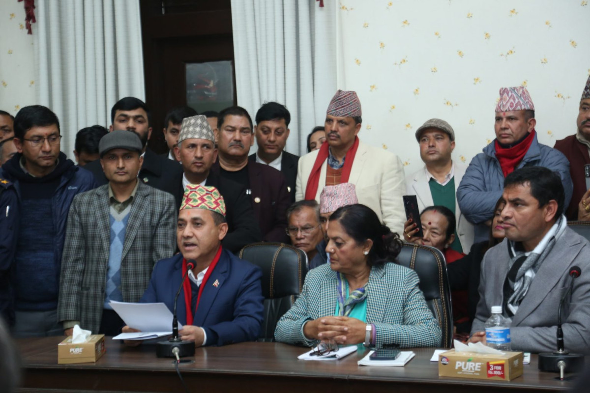 निर्वाचन आयोग धम्कीबाट प्रभावित हुँदैन भन्नेमा विश्वस्त छौँ : विश्वप्रकाश