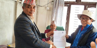 डा.महावीर पुनको  म्याग्दीबाट स्वतन्त्र उम्मेदवारी दर्ता